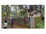 rumah dan pagar keliling